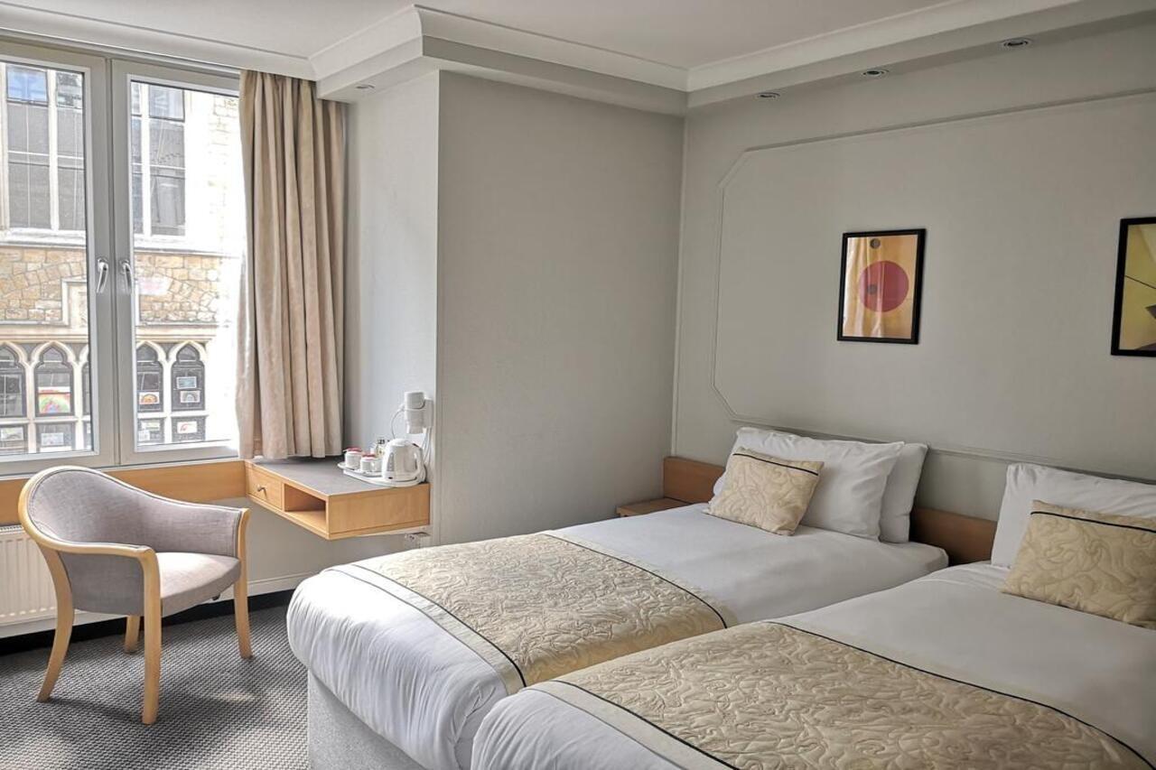 Lancaster Hall Hotel London Exterior photo